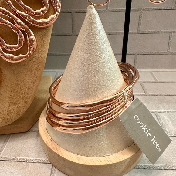 Copper tone jewelry set - Picture 4 of 9